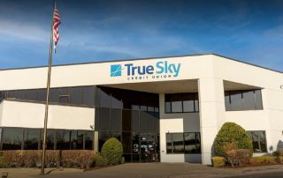 Si se pregunta por qué elegir una cooperativa de crédito en lugar de un banco, la respuesta es porque las cooperativas de crédito tienen menos comisiones