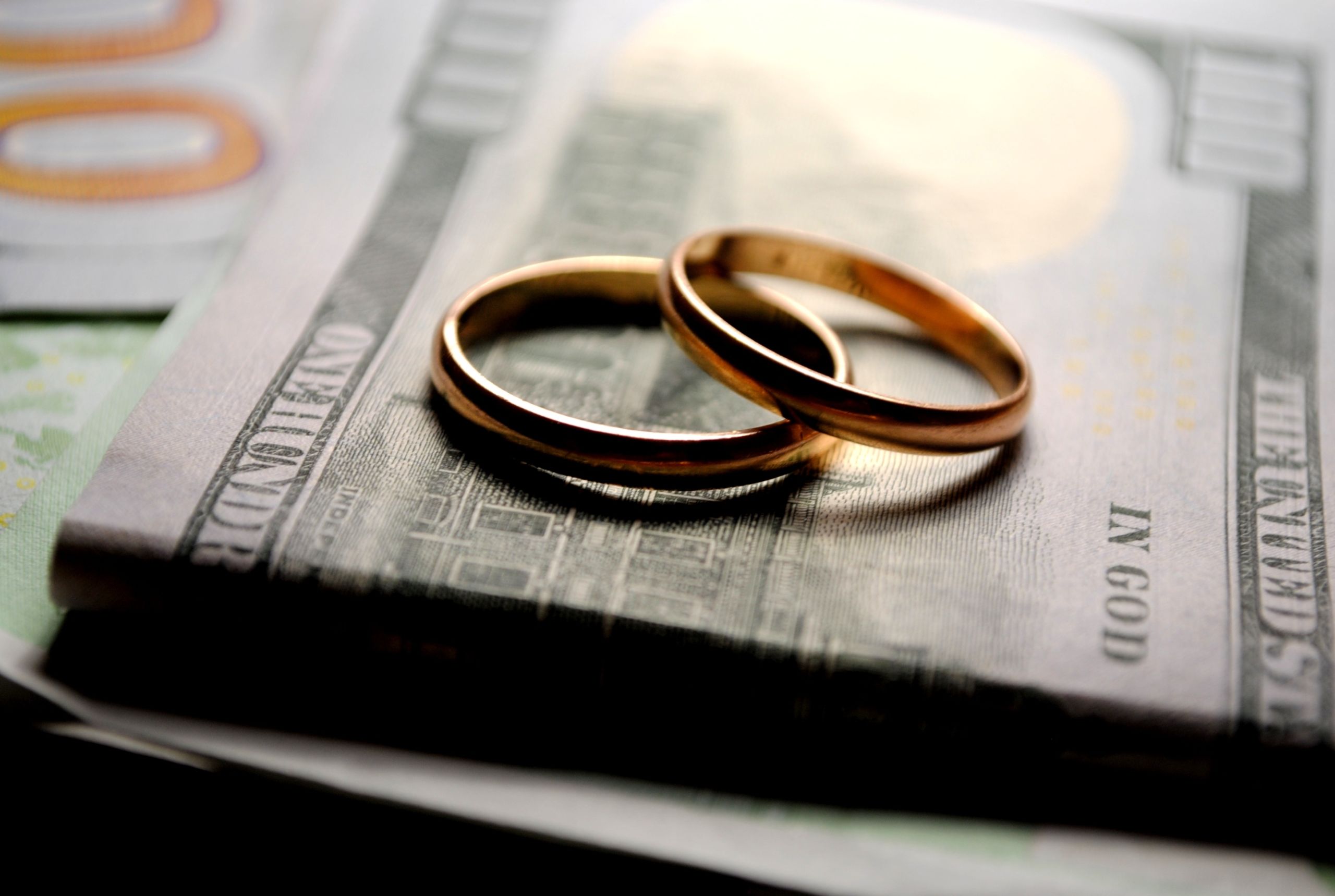10 Financial tips for healthy marriages and relationships like combining budgets, bank accounts, and financial transparency.